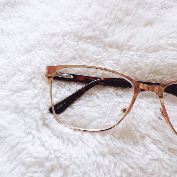 Esme Metallic Pink Classic Sleek Reader Glasses - Picture 2 of 10